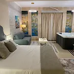 ホテル Valz Velipojë